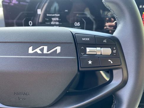 Used 2025 Kia K4 EX FWD image 22