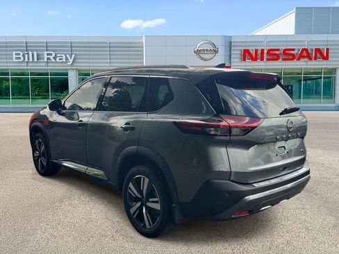 Used 2023 Nissan Rogue SL w/ SL Premium Package FWD image 3