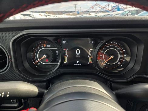 Used 2024 Jeep Gladiator Rubicon w/ Technology Group image 17