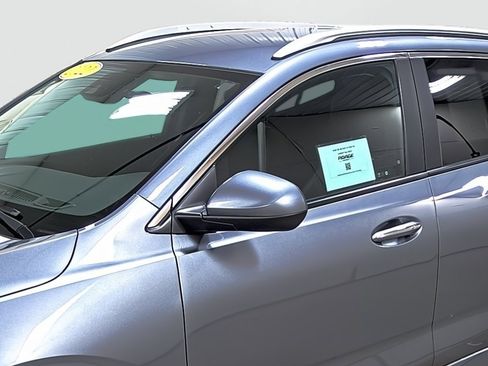 Used 2022 Buick Encore GX Select w/ Sport Touring Package image 8