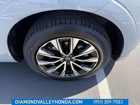 Used 2025 Volvo XC60 B5 Core AWD/4WD image 29