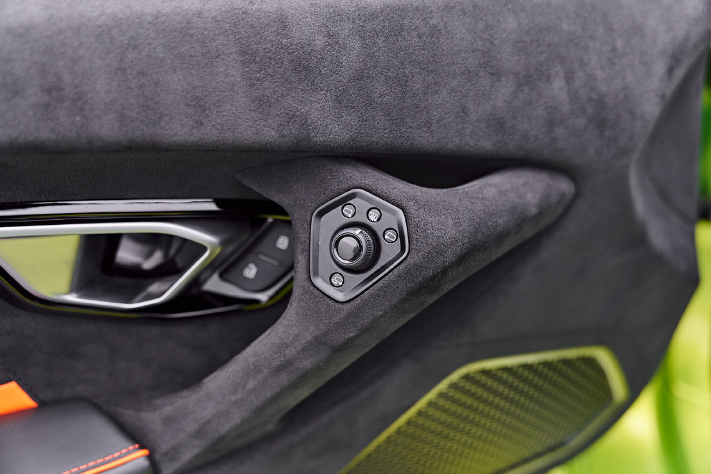 Used 2023 Lamborghini Huracan Tecnica RWD image 45