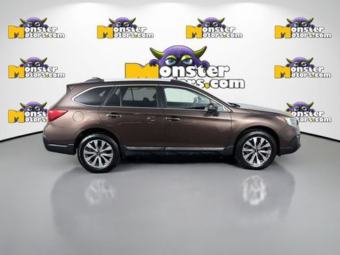 Used 2019 Subaru Outback 2.5i Touring AWD/4WD image 4