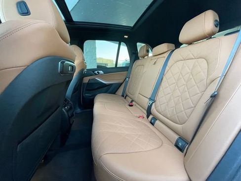 Used 2025 BMW X5 xDrive40i w/ Parking Assistance Package image 26