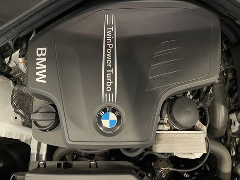 Used 2018 BMW 320i xDrive Sedan w/ Convenience Package AWD/4WD image 26