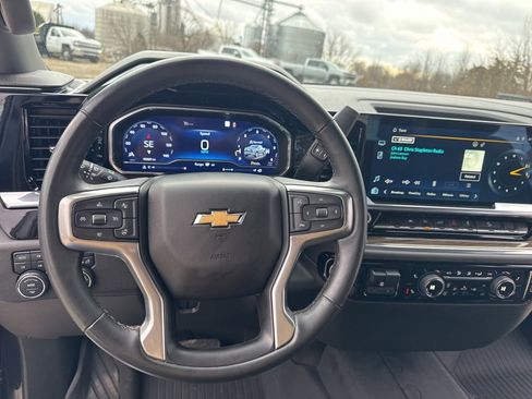 Used 2023 Chevrolet Silverado 1500 LT image 22