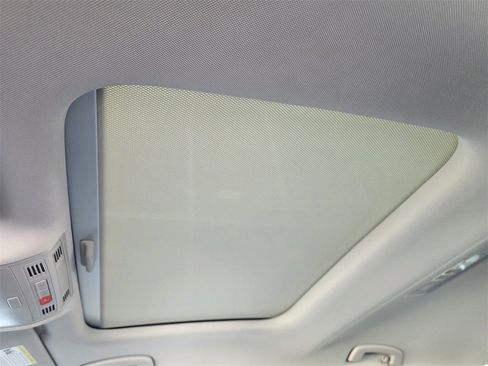 New 2026 Volkswagen Jetta SE image 18