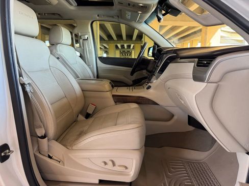 Used 2019 GMC Yukon Denali w/ Denali Ultimate Package image 31