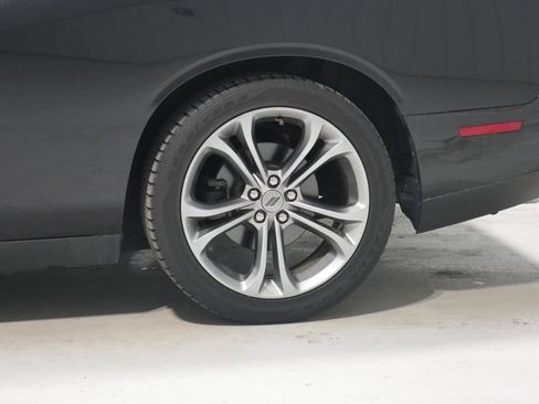Used 2020 Dodge Challenger R/T image 21