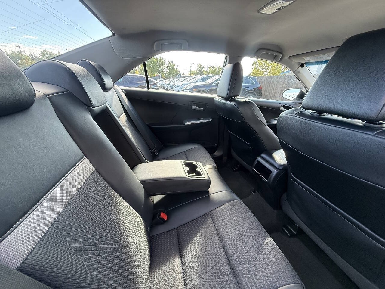 Used 2012 Toyota Camry SE FWD image 14