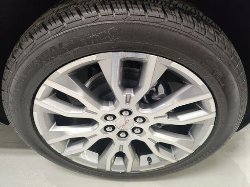 New 2026 GMC Acadia Denali w/ Super Cruise Package image 4