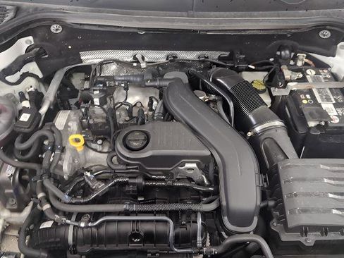 Used 2023 Volkswagen Taos SE image 37