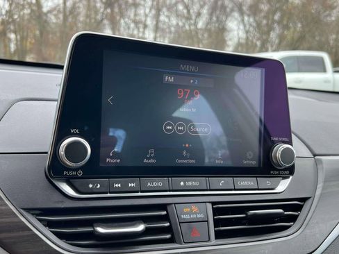 Used 2024 Nissan Altima 2.5 SV image 26