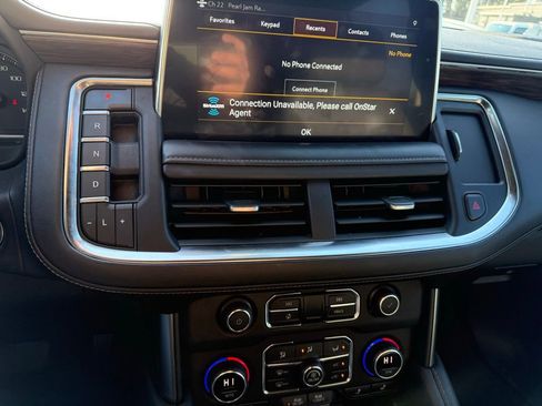 Used 2021 Chevrolet Tahoe Z71 w/ Rear Media and Nav Package image 18