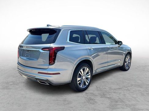 Used 2025 Cadillac XT6 Premium Luxury w/ Platinum Package AWD/4WD image 4
