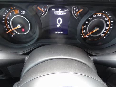 Used 2024 Jeep Wrangler Sport S image 17