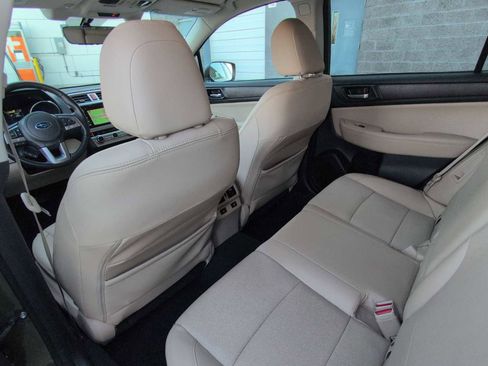 Used 2017 Subaru Outback 3.6R Limited image 19
