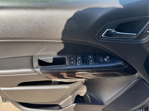 Used 2016 GMC Canyon SLT image 13