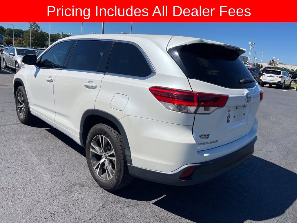 Used 2017 Toyota Highlander LE FWD image 34