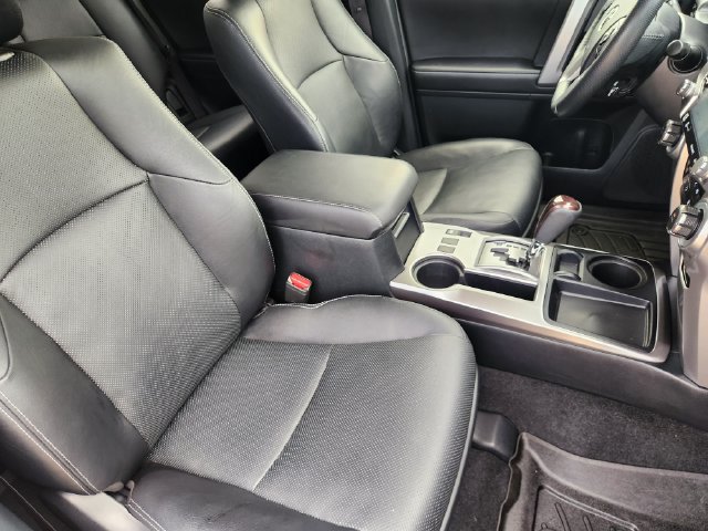 Used 2023 Toyota 4Runner Limited RWD image 10