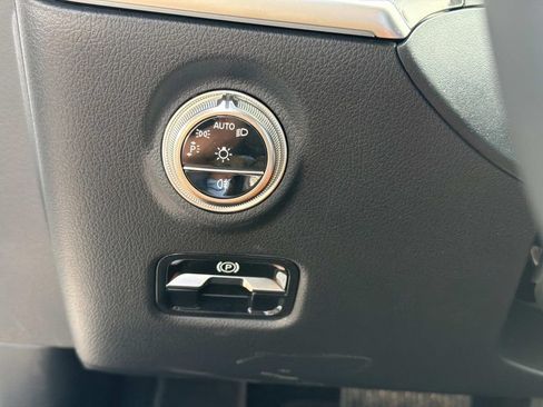 Used 2026 Mercedes-Benz C 300 Sedan image 21