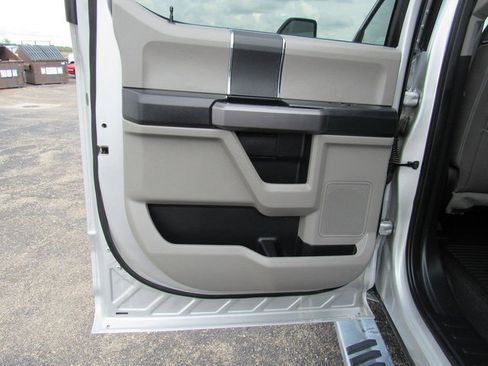 Used 2019 Ford F250 XLT w/ Snow Plow Prep Package AWD/4WD image 26