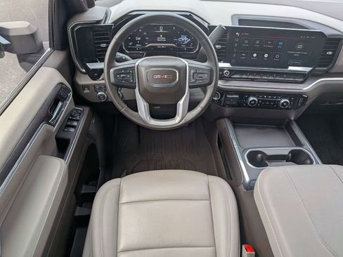 Used 2024 GMC Sierra 1500 Elevation AWD/4WD image 16