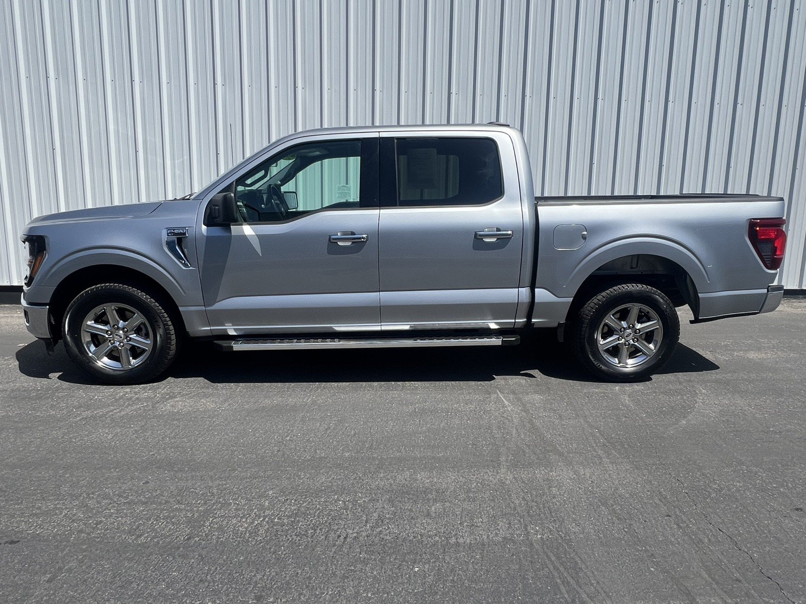 Used 2025 Ford F150 XLT w/ Equipment Group 301A Standard RWD image 3