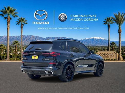 Used 2024 BMW X5 xDrive40i w/ M Sport Package AWD/4WD image 3