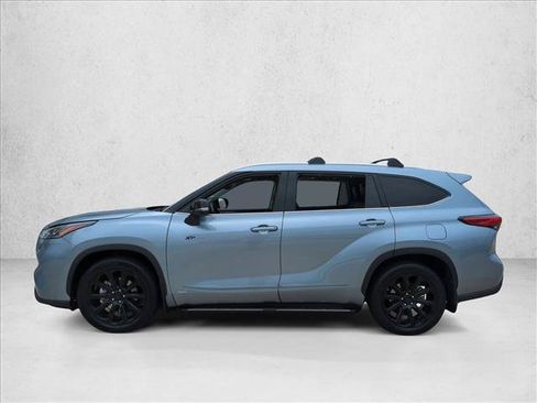 Used 2022 Toyota Highlander Platinum AWD/4WD image 9