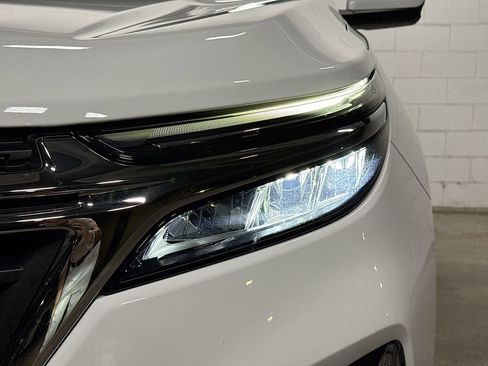 Used 2023 Chevrolet Equinox LT image 10