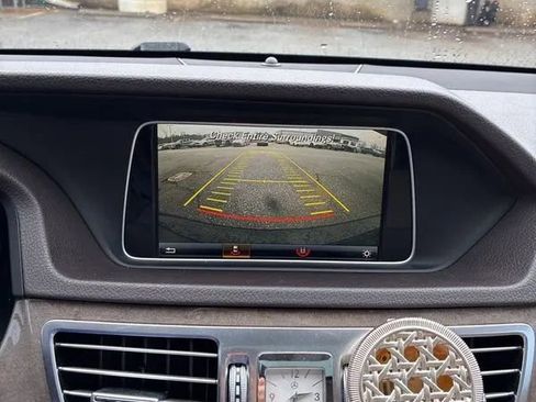 Used 2016 Mercedes-Benz E 350 Sedan image 17