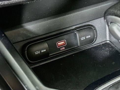 Used 2020 Kia Soul S FWD image 28