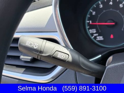 Used 2023 Chevrolet Equinox LS FWD image 14