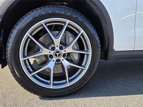 Used 2022 Mercedes-Benz GLC 300 4MATIC image 11