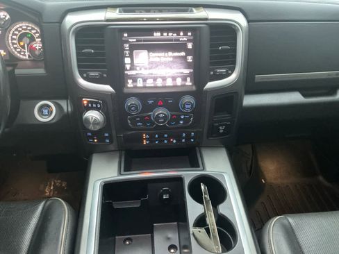 Used 2015 RAM 1500 Limited image 10