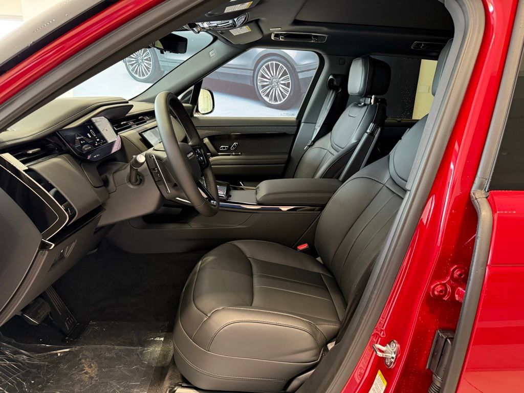 New 2025 Land Rover Range Rover Sport Dynamic SE AWD/4WD image 8