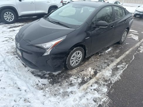 Used 2016 Toyota Prius Two image 5