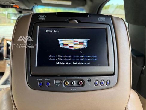 Used 2019 Cadillac Escalade Platinum image 60