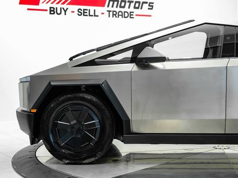 Used 2024 Tesla Cybertruck Cyberbeast AWD/4WD image 14