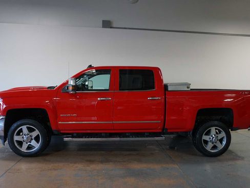 Used 2019 Chevrolet Silverado 2500 LTZ w/ Duramax Plus Package image 3