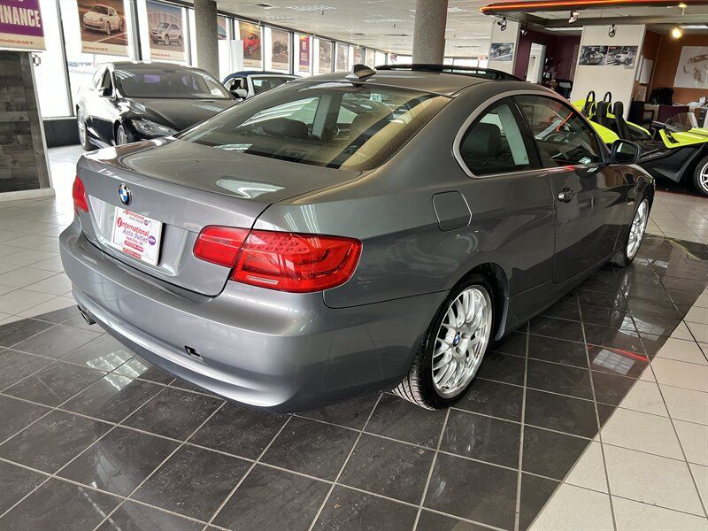 Used 2011 BMW 328i xDrive Coupe AWD/4WD image 6