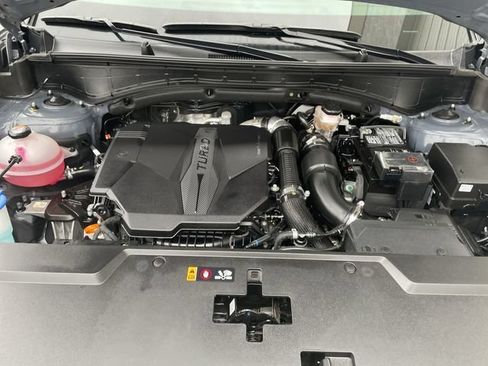 Used 2025 Hyundai Santa Fe SEL AWD/4WD image 25