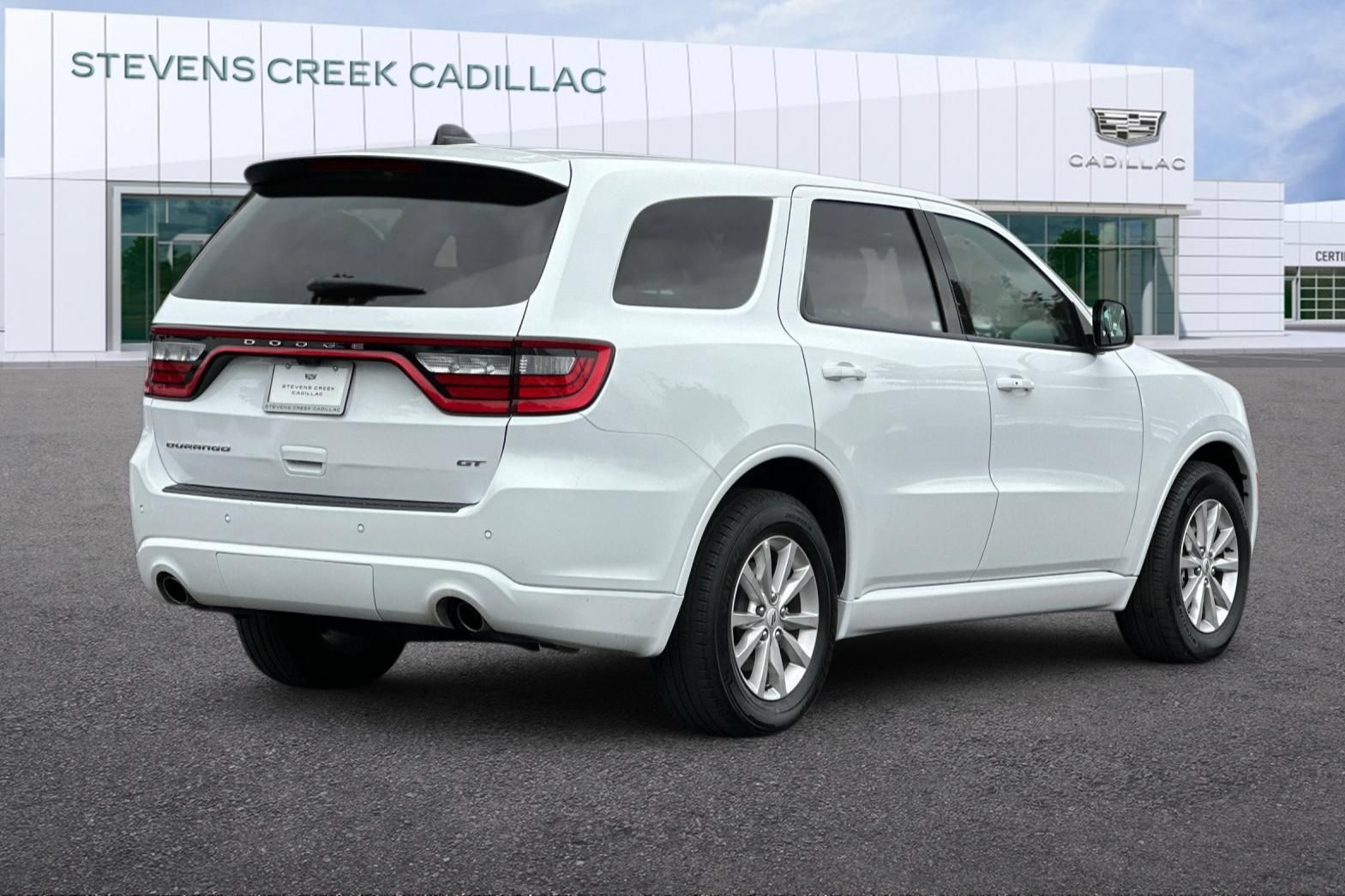 Used 2025 Dodge Durango GT RWD image 3