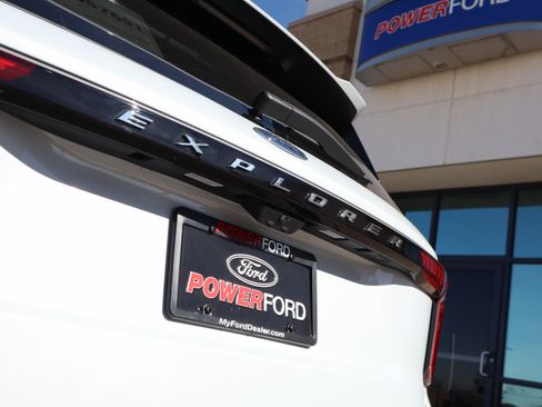 New 2026 Ford Explorer Active w/ Active Comfort Package image 19