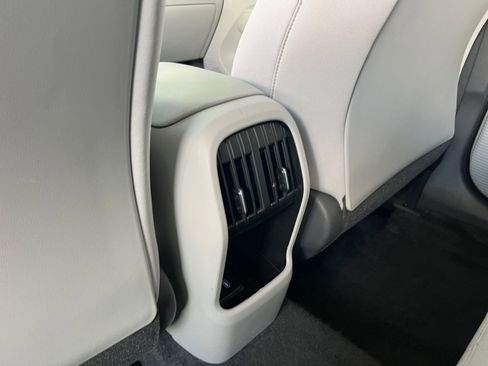 Used 2025 Hyundai Kona SEL image 24