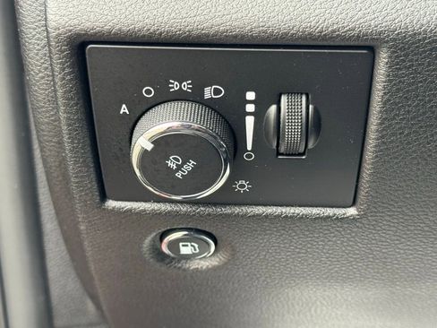 Used 2019 Jeep Grand Cherokee Limited image 30