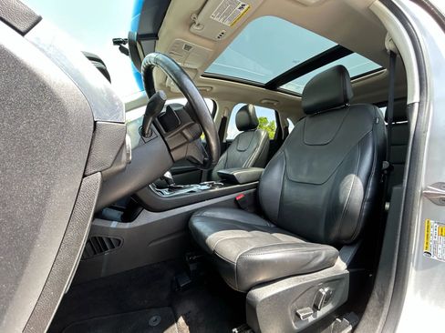 Used 2017 Ford Edge Titanium w/ Equipment Group 301A image 25