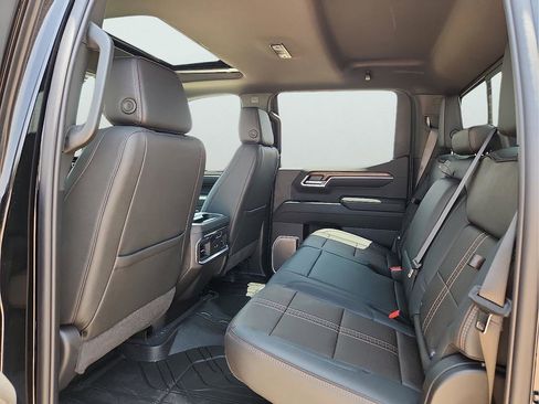 New 2026 Chevrolet Silverado 1500 High Country AWD/4WD image 15