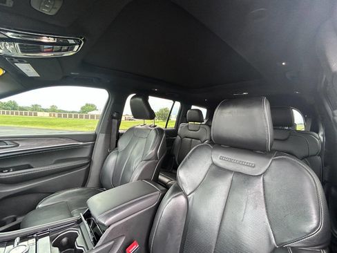 Used 2021 Jeep Grand Cherokee L Overland w/ Advanced Protech Group III image 11